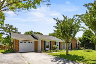 102 Greenbriar Drive, Jacksonville, NC 28546 – photo 3: 3_front exterior
