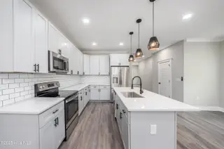 517 N 11th Street, Wilmington, NC 28401 – photo 4: Int2