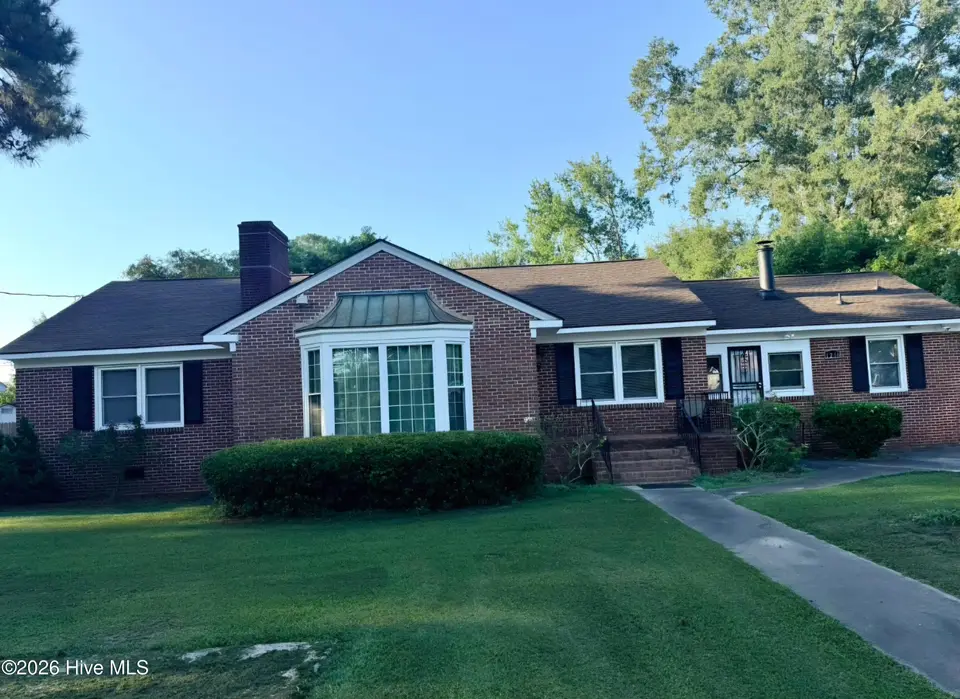 1210 Meadowood Drive, Kinston, NC 28501 – photo 1 of 41: Front of house