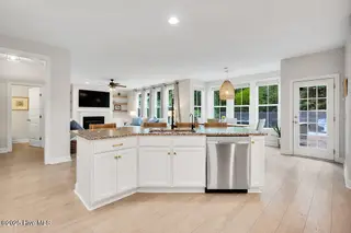 5004 Laurenbridge Lane, Wilmington, NC 28409 – photo 12: CHEFS KITCHEN