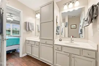303 Barbour Road 703, Morehead City, NC 28557 – photo 20: Bathroom