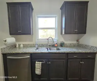 100 Bungalow Drive, New Bern, NC 28562 – photo 7: Kitchen Sink