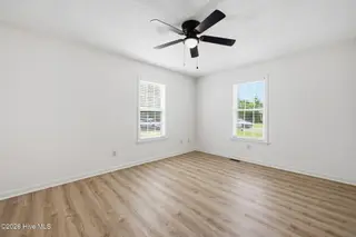 1402 Lockwood Road, Kinston, NC 28501 — 3-bedroom home in Brentwood, Kinston, NC, photo 20 of 37: Master Bedroom
