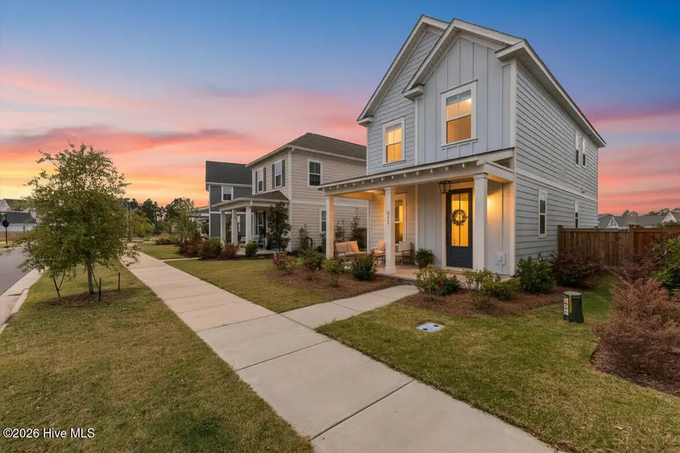 971 Fresnel Run, Wilmington, NC 28412 — 3-bedroom home in Riverlights, Wilmington, NC, photo 1 of 27: 971 Fresnel Dusk