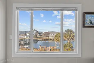 407 Cedar Point Boulevard, Cedar Point, NC 28584 – photo 10: 7-web-or-mls-1S3A0250