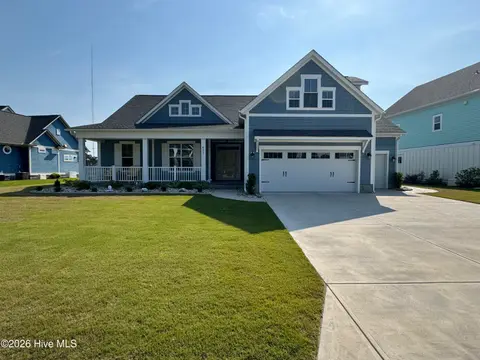411 Summerhouse Dr, Holly Ridge