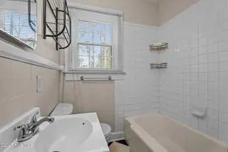 1524 Branch Street NW, Wilson, NC 27893 – photo 21: Full Bath