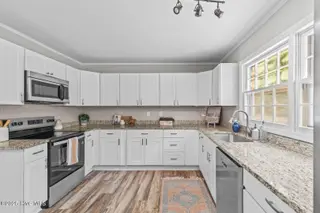 306 Sheffield Road, Jacksonville, NC 28546 – photo 12: 12