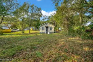 610 N Caswell Avenue, Southport, NC 28461 – photo 15: 610 n caswell ave 00032