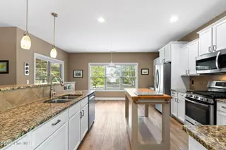 1695 Old Salt SW, Shallotte, NC 28470 — 4-bedroom waterfront home in Tidewater at Ocean Isle, Shallotte, NC, photo 15 of 73: 15-web-or-mls-CamMediallc.com (47 of 70)
