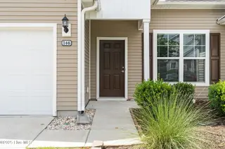 146 Freeboard Lane, Carolina Shores, NC 28467 — 3-bedroom condo in Beacon Townes, Carolina Shores, NC, photo 3 of 40: 6-web-or-mls-CAMMediaLLC.com 142-35