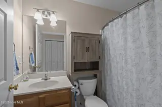 4513 Country Club Road C104, Morehead City, NC 28557 – photo 15: 10-web-or-mls-1S3A4457