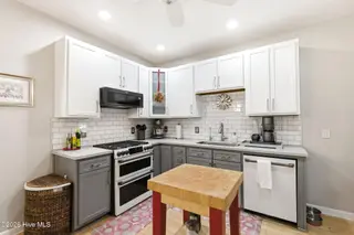 209 Mcrae Street, Wilmington, NC 28401 – photo 14: 05kitchen1
