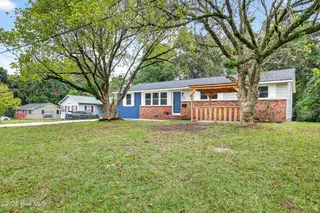 206 Regalwood Drive, Jacksonville, NC 28546 – photo 2: Front of house