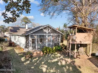 1806 Ann Street, Wilmington, NC 28403 – photo 21: 19-web-or-mls-DJI_20251222130546_0061_D