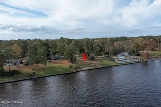 2108 18 Neuse Cliffs Drive, New Bern, NC 28560 – photo 5: 2108 Neuse Cliffs Rd-5