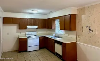 100 Kristin Drive B7, Greenville, NC 27834 – photo 7: IMG_4742