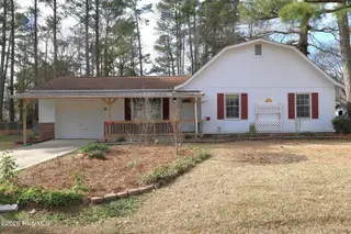 419 Kenwood Drive, Jacksonville, NC 28540 – photo 2: 313A4804