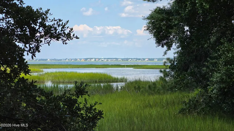 851 1 Highway 101, Beaufort, NC 28516 – photo 1 of 19: 20260731_110759