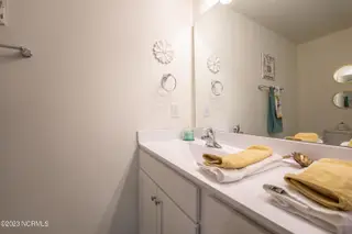 303 Enfield Drive, Carthage, NC 28327 – photo 16: 031_King_Primary Bath