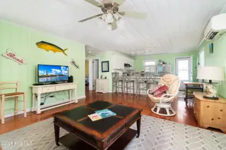 401 E Atlantic Boulevard, Atlantic Beach, NC 28512 – photo 9: Beach Life Up Great room