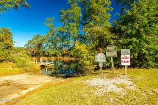 135 Herring Pond Court, Beaufort, NC 28516 – photo 12: Sandy Point boat ramp