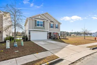 600 Lake Tyler Drive, New Bern, NC 28560 – photo 2: 2-web-or-mls-DSC_1396