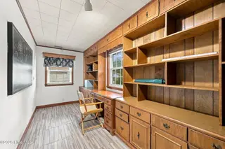 123 Willis Drive, Harkers Island, NC 28531 — 2-bedroom home, Harkers Island, NC, photo 16 of 34: Primary Suite office area