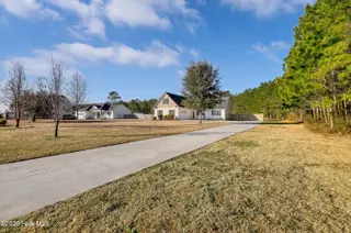 116 Palo Alto Park Drive, Maysville, NC 28555 – photo 2: 2