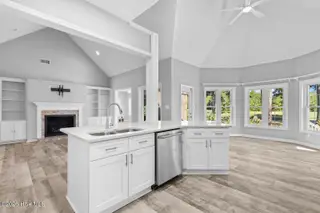 315 Seascape Drive, Sneads Ferry, NC 28460 — 3-bedroom home in North Shore Country Club, Sneads Ferry, NC, photo 9 of 58: seascape-18