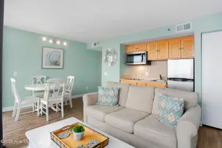 2700 N Lumina Avenue 209, Wrightsville Beach, NC 28480 — 1-bedroom condo in Shell Island Resort, Wrightsville Beach, NC, photo 7 of 24: Shell Island Resort #209 7