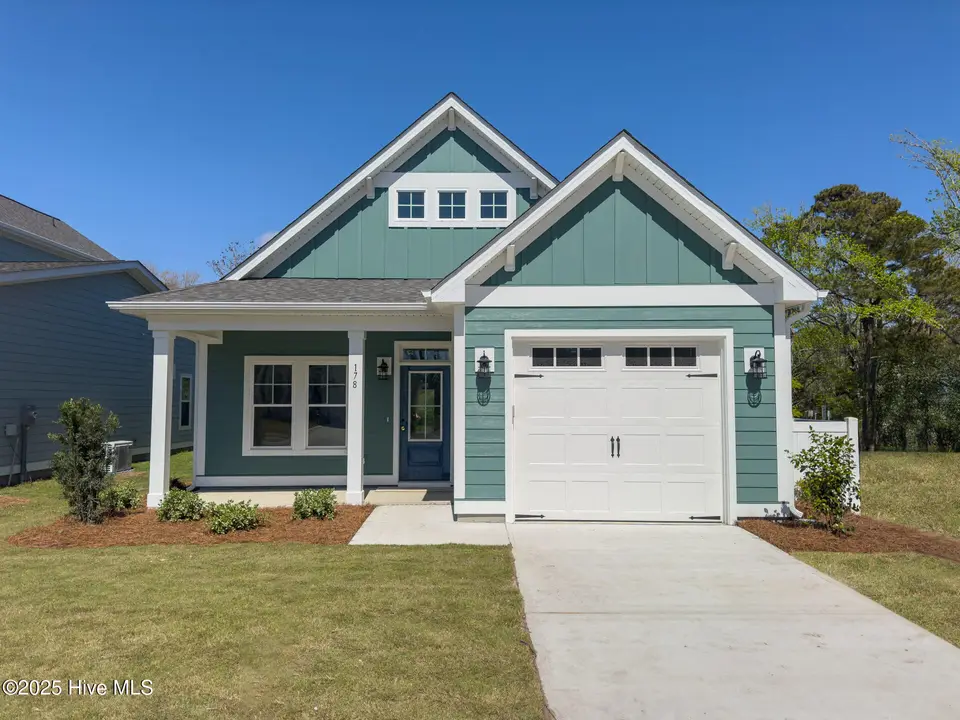178 Pine View Boulevard, Beaufort, NC 28516 – photo 1 of 32: 178 Pine View Blvd