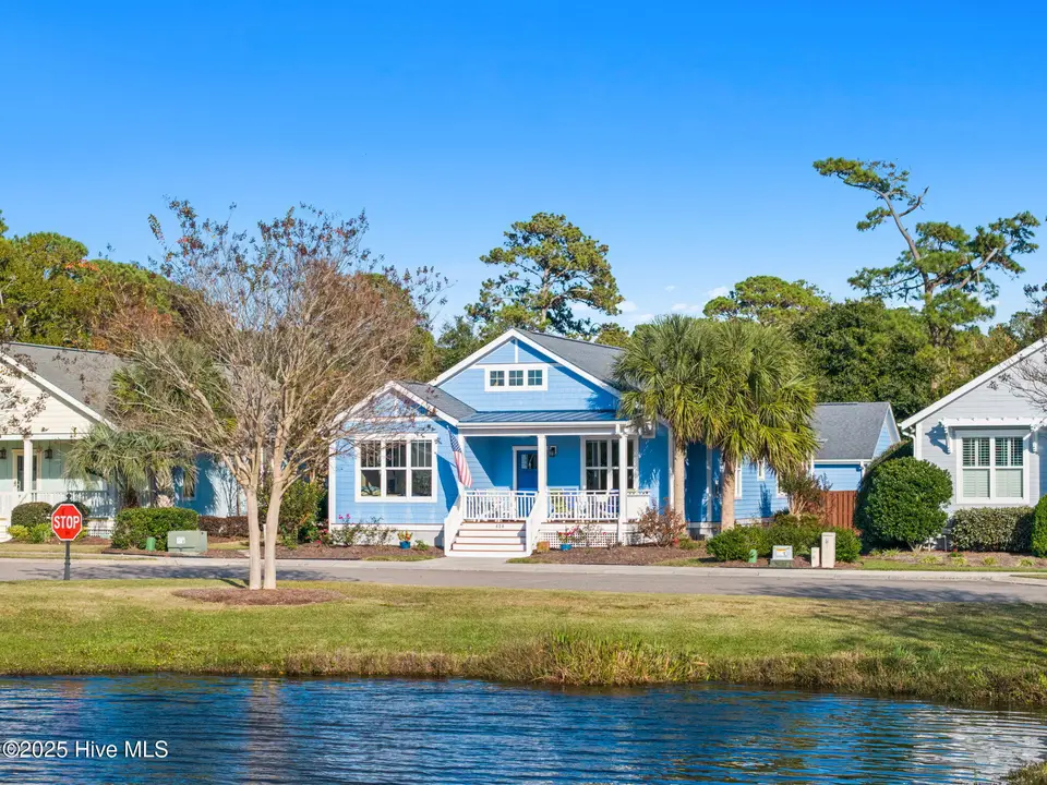 828 Cades Trail, Southport, NC 28461 – photo 1 of 58: 6-web-or-mls-Cammediallc.com (17 of 73)
