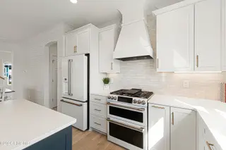 855 Cannonsgate Drive, Newport, NC 28570 – photo 12: Kitchen