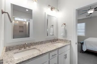 134 Freedom Park Road, Beaufort, NC 28516 – photo 22: Primary Bathroom