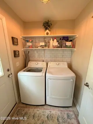 109 Arbor Drive, Greenville, NC 27858 – photo 7: IMG_5281