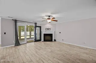 254 Sellhorn Boulevard, New Bern, NC 28562 – photo 23: Living Room