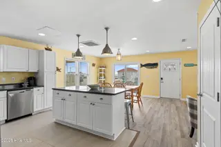 1414 E Beach Drive, Oak Island, NC 28465 – photo 16: 17-web-or-mls-CAMMediaLLC.com (17 of 55)