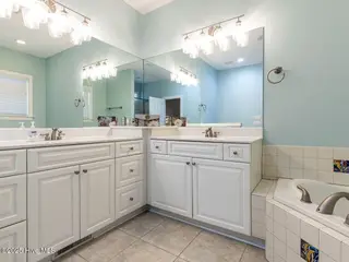 129 Sunset Drive, Cedar Point, NC 28584 – photo 15: 016-1280x960-master-bathroom