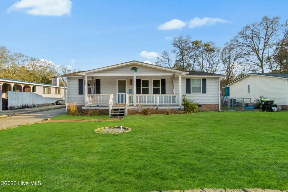 528 Live Oak Drive, Sunset Beach, NC 28468 – photo 1 of 41: 1 (1)