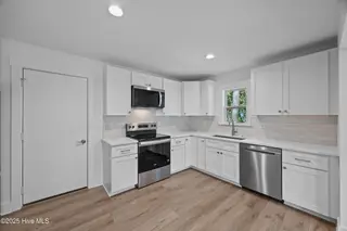 708 Bonham Avenue, Wilmington, NC 28403 – photo 11: 18_kitchen