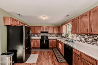 319 Riggs Road, Hubert, NC 28539 – photo 16: Kitchen