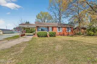 1020 S Pollock Street, Selma, NC 27576 – photo 2: 4-web-or-mls-IMG_0248