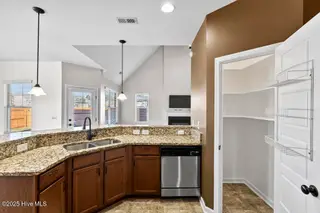 408 Cyrus Thompson Drive, Jacksonville, NC 28546 – photo 10: IMG_2184