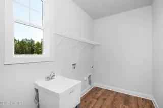 118 Antebellum Drive, Havelock, NC 28532 – photo 17: Similar Construction Laundry Room