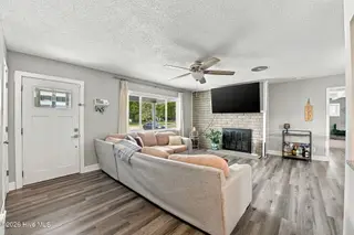 908 Greenfield Heights Boulevard, Havelock, NC 28532 — 4-bedroom home in Greenfield Heights, Havelock, NC, photo 22 of 45: 37-web-or-mls-DSC_8532
