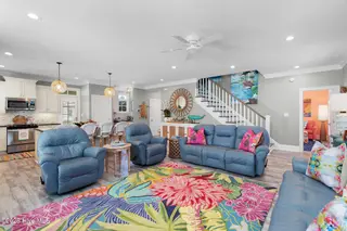 221 Sound Side Drive, Atlantic Beach, NC 28512 — 5-bedroom home in Bay Ridge, Atlantic Beach, NC, photo 14 of 60: Open living space