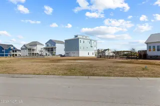 1302 L17 Fathom Way, Morehead City, NC 28557 – photo 12: 0-web-or-mls-1S3A1135