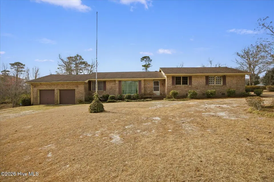 121 Loop Road, Leland, NC 28451 — 3-bedroom home in Leland, Leland, NC, photo 1 of 34: 01-IMG_3529-Edit