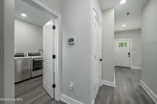 517 N 11th Street, Wilmington, NC 28401 – photo 11: Int8